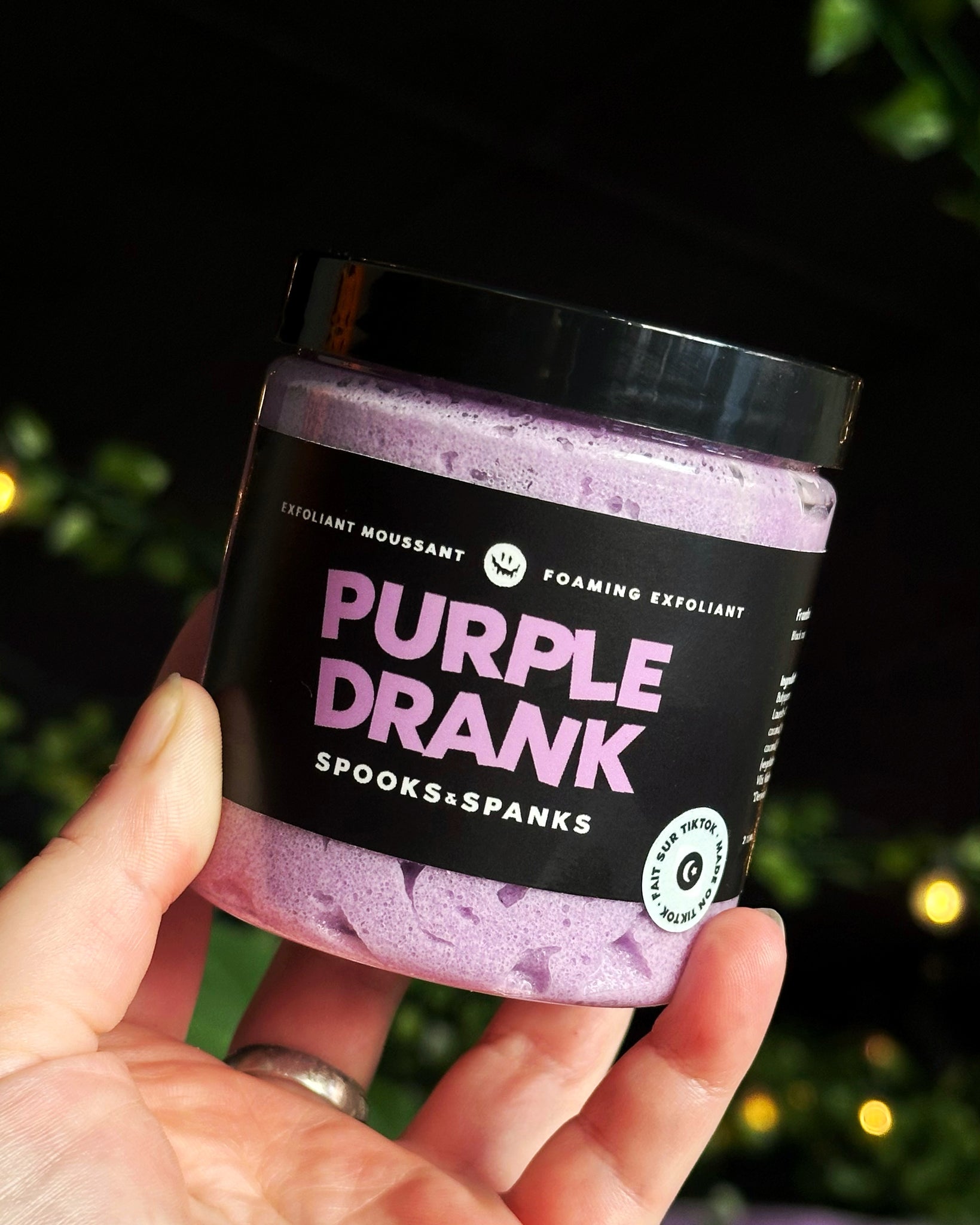 Purple Drank framboise noire + vanille exfoliant moussant