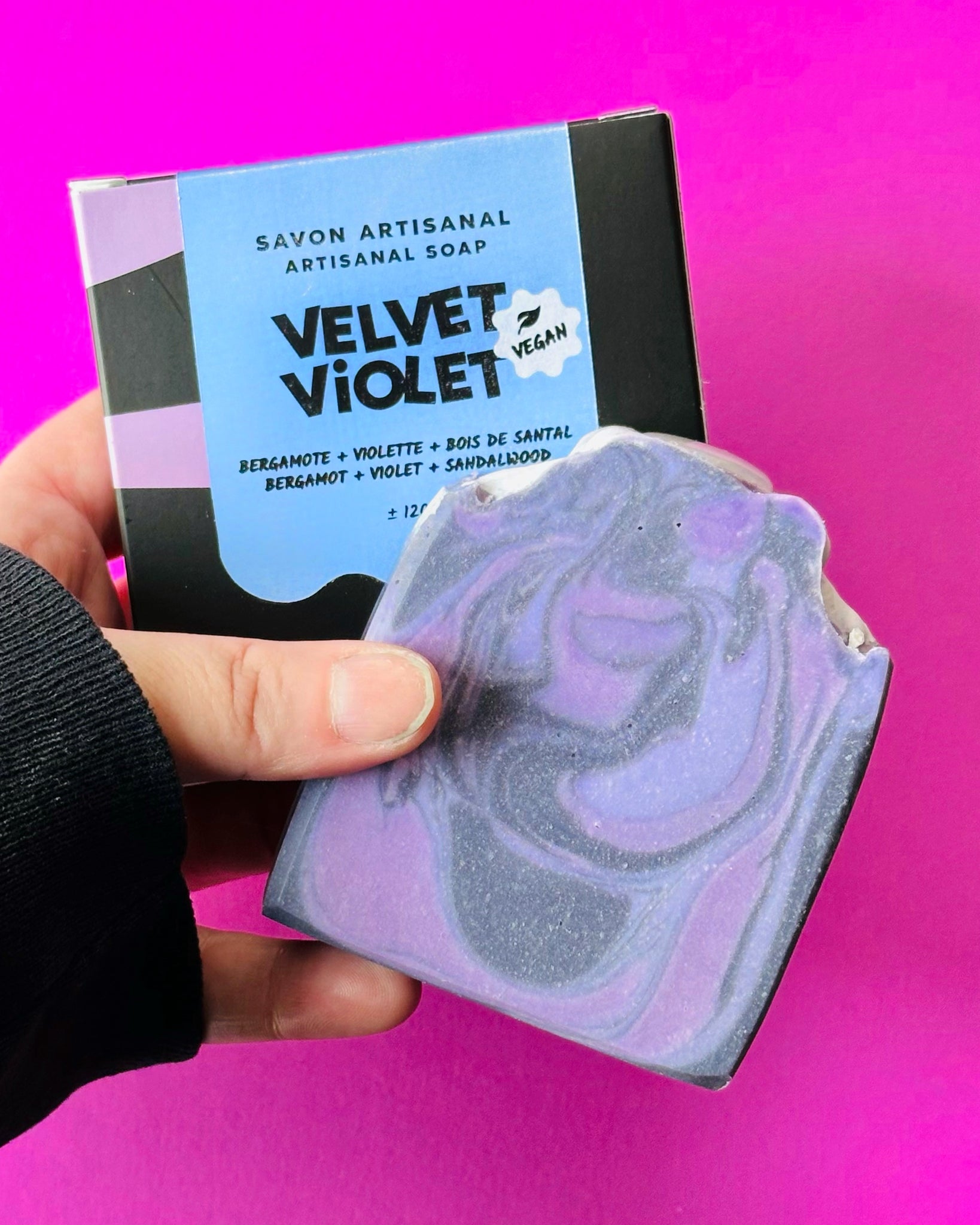 Pain de savon Velvet Violet - Bergamote + Violette + Ylang Ylang + Bois de Santal + Oeillet